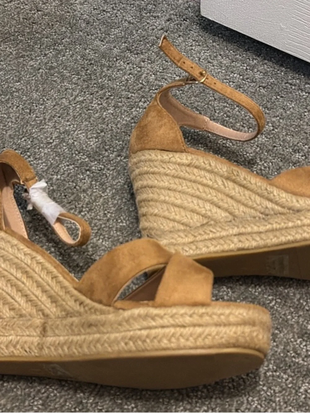 Lulus crisscross suede